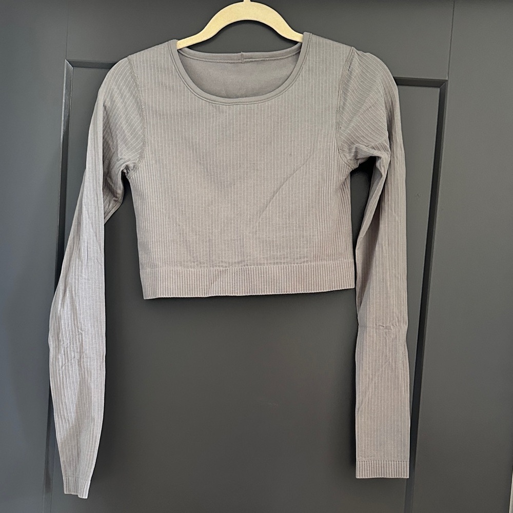 lululemon athletica Light Gray Long Sleeve Crop Top